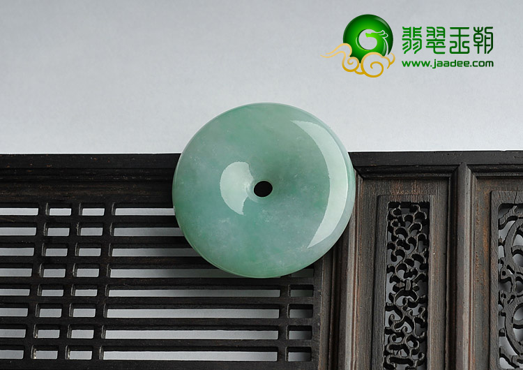 糯冰种飘翠缅甸翡翠A货平安扣挂件