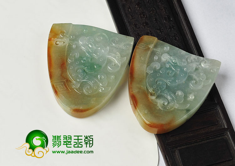 冰种淡三彩缅甸翡翠A货仿古龙牌挂件（单价）