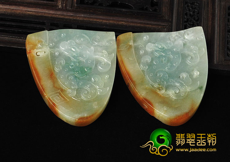 冰种淡三彩缅甸翡翠A货仿古龙牌挂件（单价）