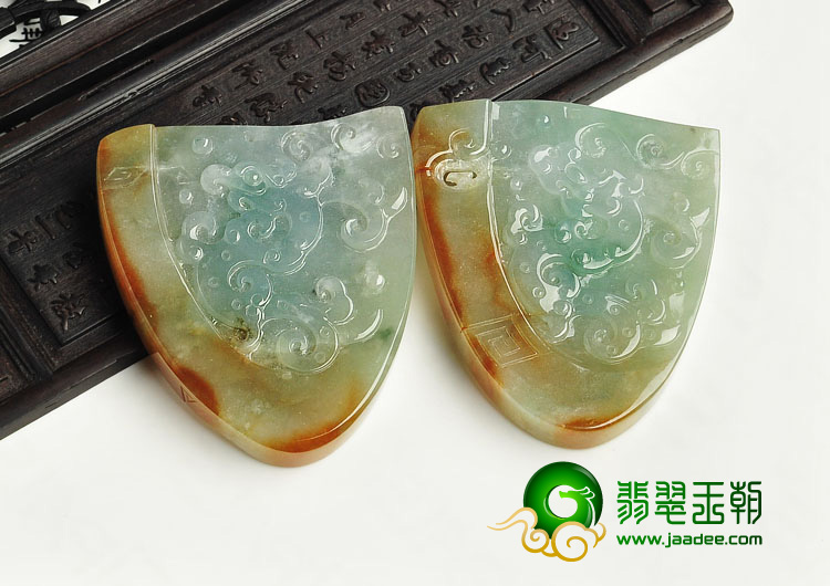 冰种淡三彩缅甸翡翠A货仿古龙牌挂件（单价）