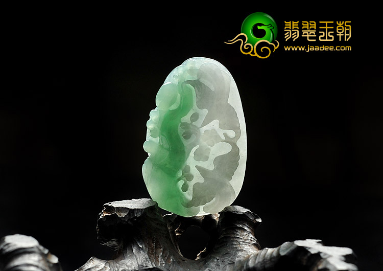 糯冰种翠色缅甸翡翠A货比翼双飞挂件