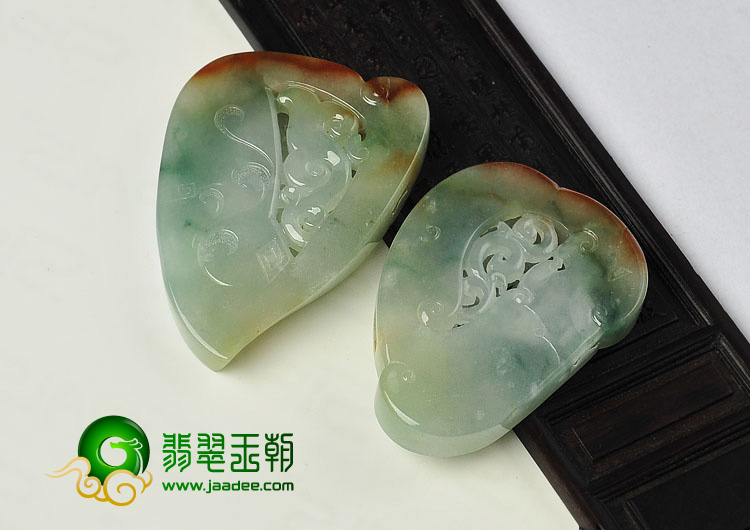 冰种黄翡飘花缅甸翡翠A货仿古龙挂件（一对）