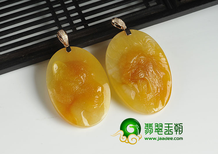 （大师精工）糯冰种黄翡缅甸翡翠A货狮子头挂件（一对）