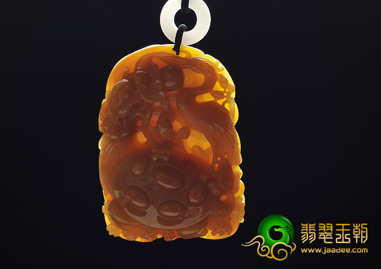 糯冰种黄翡缅甸翡翠A货独占鳌头挂件