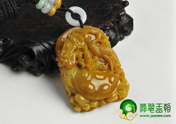 糯冰种黄翡缅甸翡翠A货独占鳌头挂件