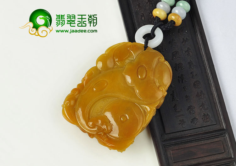 糯冰种黄翡缅甸翡翠A货独占鳌头挂件
