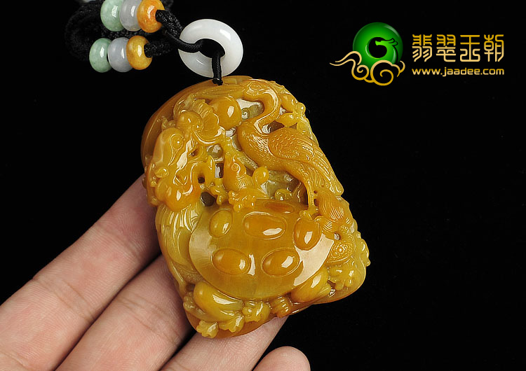 糯冰种黄翡缅甸翡翠A货独占鳌头挂件