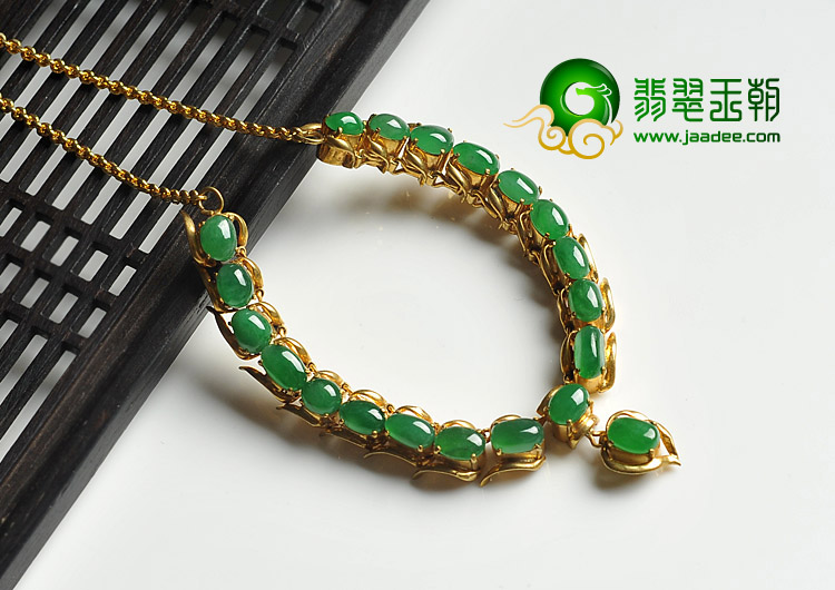 冰种阳绿缅甸翡翠A货项链面