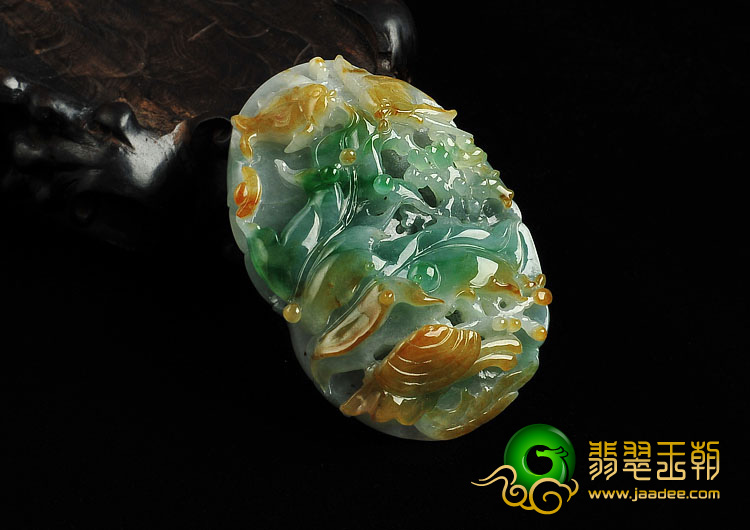 冰种三彩缅甸翡翠A货海底世界挂件