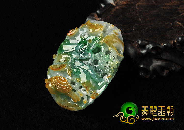 冰种三彩缅甸翡翠A货海底世界挂件