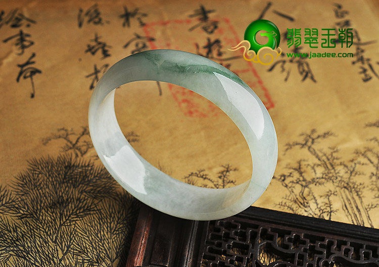 糯冰种飘花缅甸翡翠A货贵妃镯（55.2mm-50.3mm）