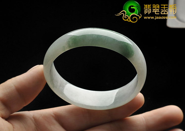 糯冰种飘花缅甸翡翠A货贵妃镯（55.2mm-50.3mm）