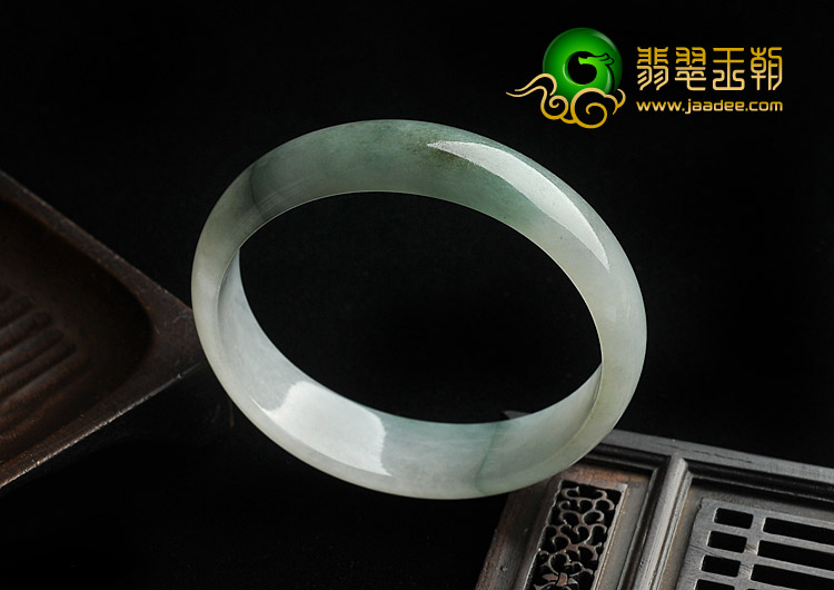 糯冰种飘花缅甸翡翠A货贵妃镯（56mm-51.3mm）