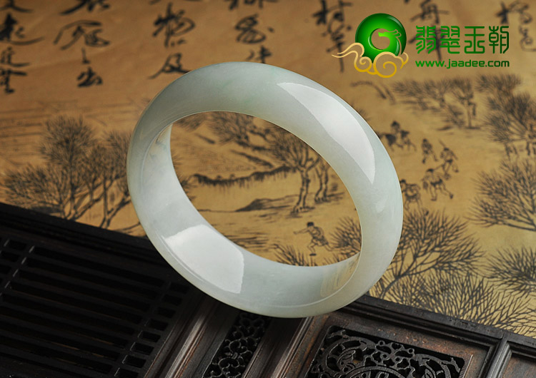 糯冰种略飘翠缅甸翡翠A货手镯（58.8mm）