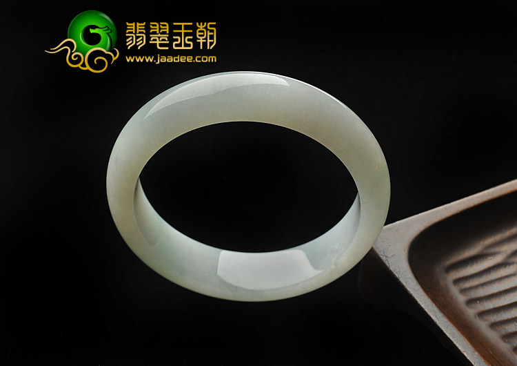 糯冰种略飘翠缅甸翡翠A货手镯（52.2mm）