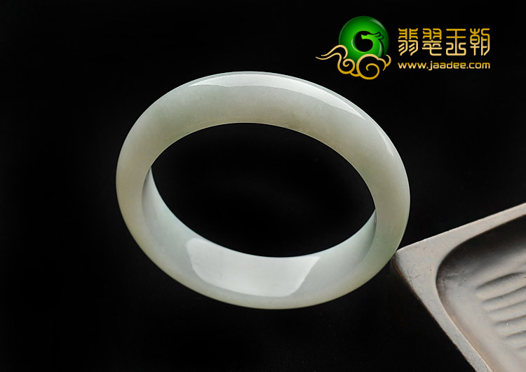 糯冰种略飘翠缅甸翡翠A货手镯（52.2mm）