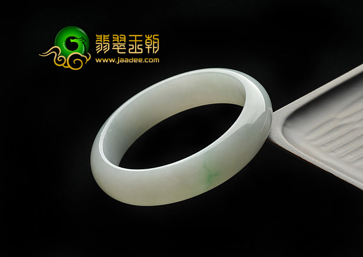 糯冰种略飘翠缅甸翡翠A货手镯（52.2mm）