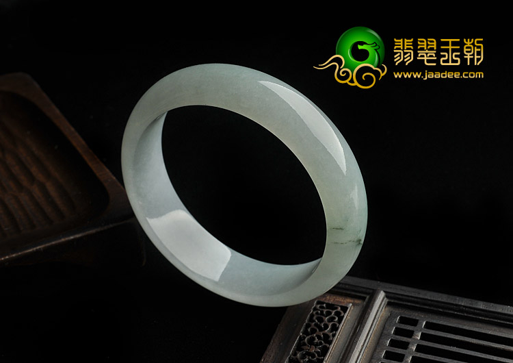 糯冰种晴水缅甸翡翠A货手镯（58mm）