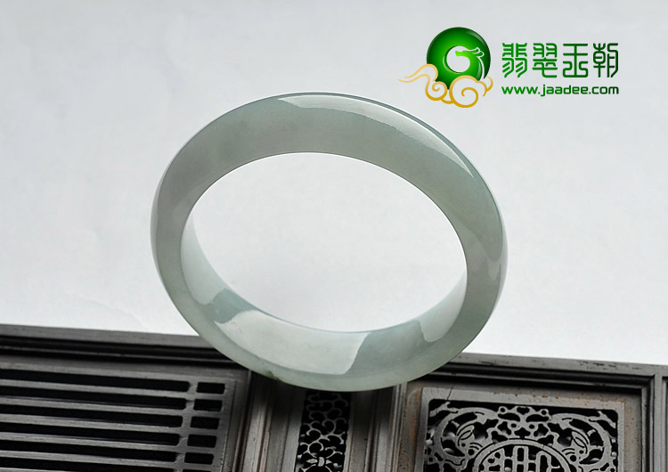 糯冰种晴水缅甸翡翠A货手镯（53.2mm）