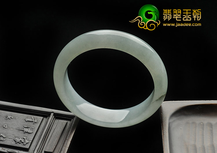 糯冰种晴水缅甸翡翠A货手镯（53.2mm）