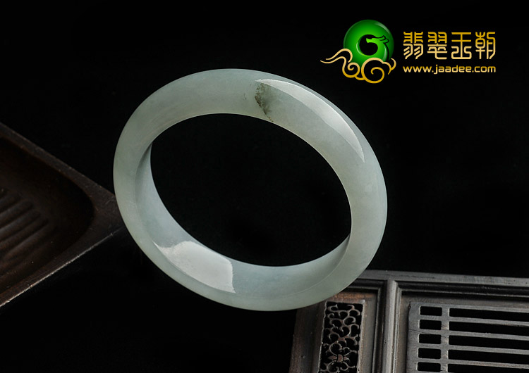糯冰种晴水缅甸翡翠A货手镯（53.2mm）