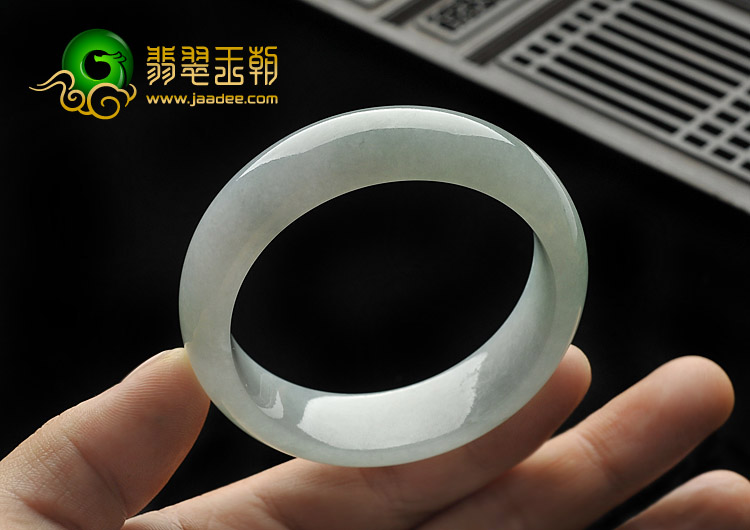 糯冰种晴水缅甸翡翠A货手镯（51.5mm）