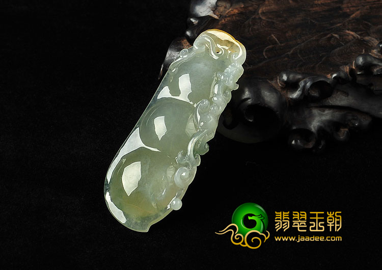 冰种淡黄翡飘花缅甸翡翠A货四季豆挂件