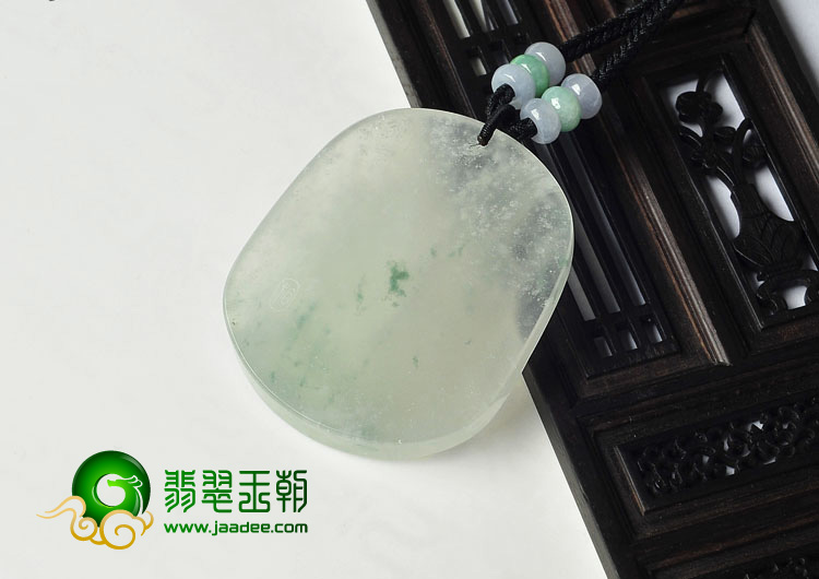 冰玻种飘花缅甸翡翠A货昭君出塞挂件