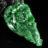 糯冰种浓绿缅甸翡翠A货凤戏牡丹挂件