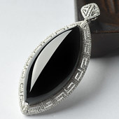 冰种墨翠缅甸翡翠A货镶白金随形胸坠（真钻）