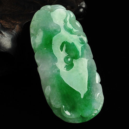 糯冰种翠色缅甸翡翠A货年年有余挂件