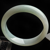 糯冰种略飘翠缅甸翡翠A货手镯（58mm）