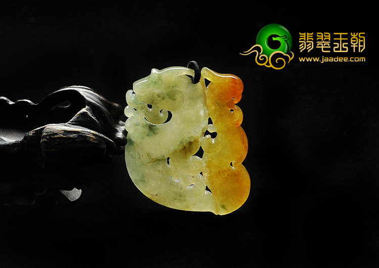 冰种黄翡飘花缅甸翡翠A货龙飞凤舞挂件