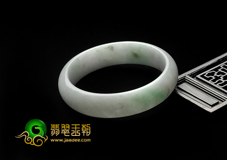 糯冰种飘翠缅甸翡翠A货手镯（57.8mm）
