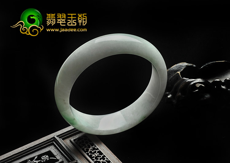 糯冰种飘翠缅甸翡翠A货手镯（57.8mm）