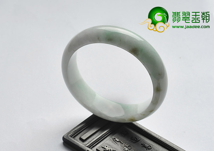 糯冰种飘翠缅甸翡翠A货手镯（57.8mm）