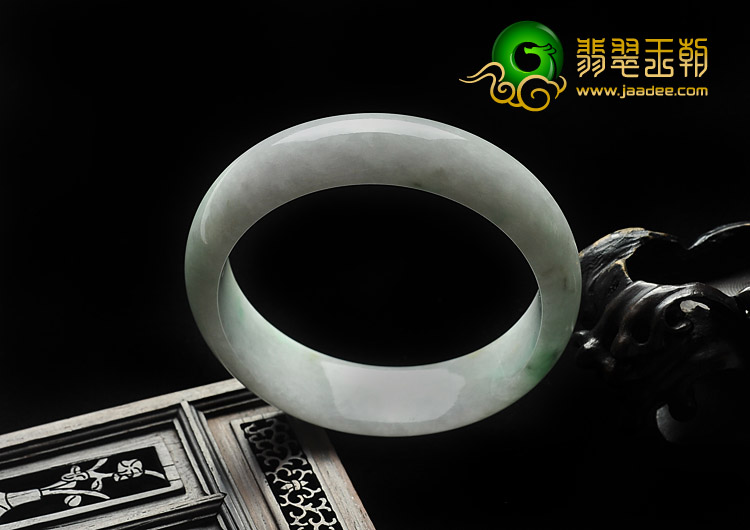 糯冰种飘翠缅甸翡翠A货手镯（57.8mm）