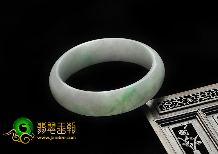 糯冰种飘翠缅甸翡翠A货手镯（57.8mm）