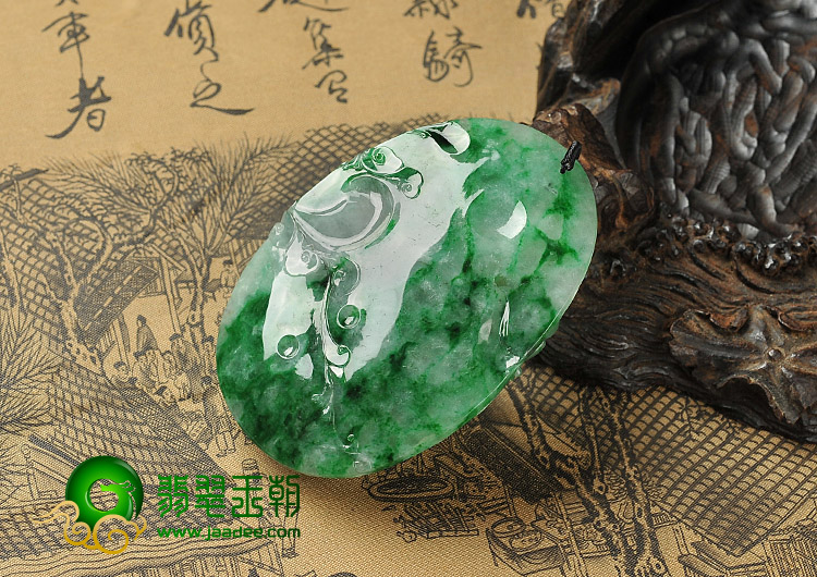冰种飘翠缅甸翡翠A货雀之灵挂件