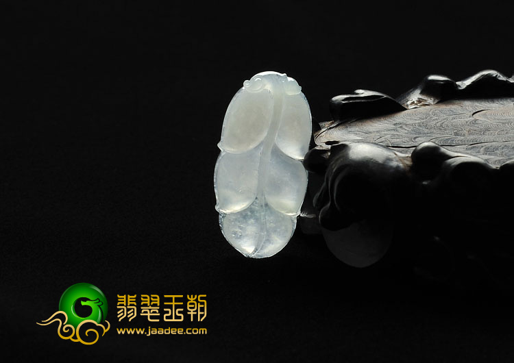 冰种略飘花缅甸翡翠A货叶子/如意/福瓜挂件（一批走）