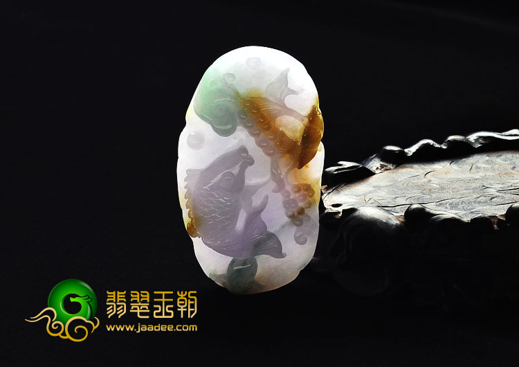 糯冰种三彩缅甸翡翠A货年年有余挂件