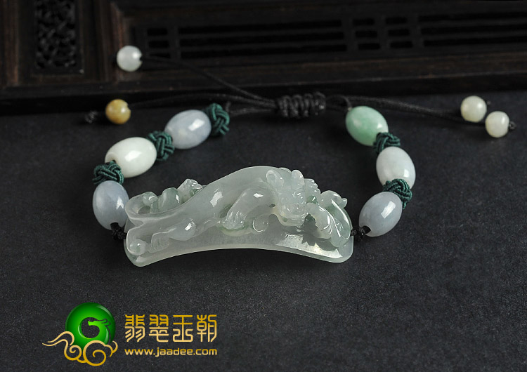 冰种飘花缅甸翡翠A货龙钩手链