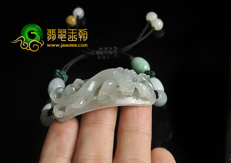 冰种飘花缅甸翡翠A货龙钩手链