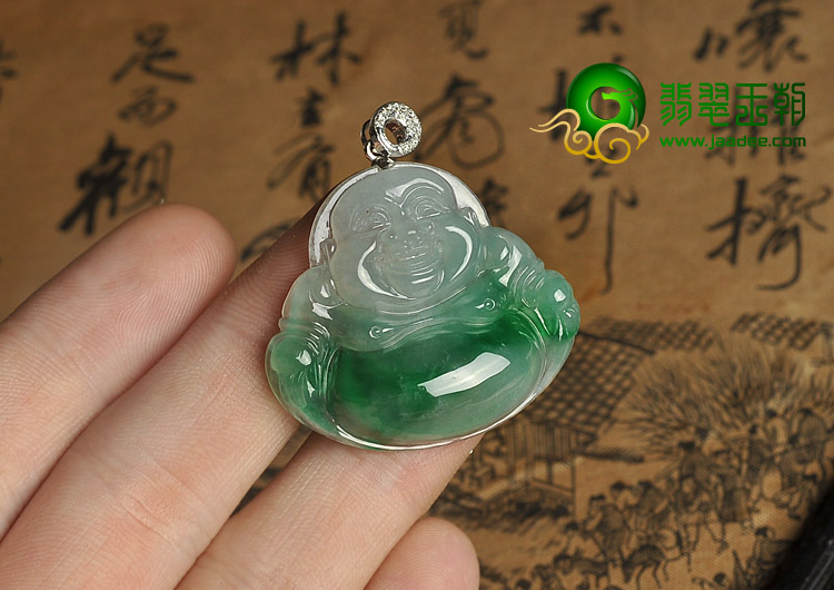 冰种阳绿缅甸翡翠A货玉佛挂件