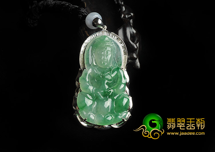 冰种翠色缅甸翡翠A货镶白金观音胸坠（真钻）