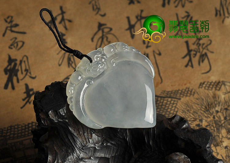冰种晴水缅甸翡翠A货寿桃挂件