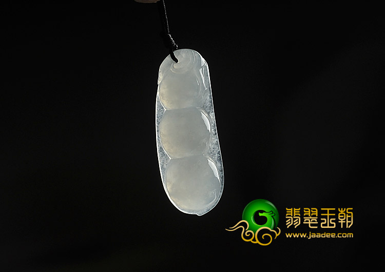 冰种晴水缅甸翡翠A货四季豆挂件