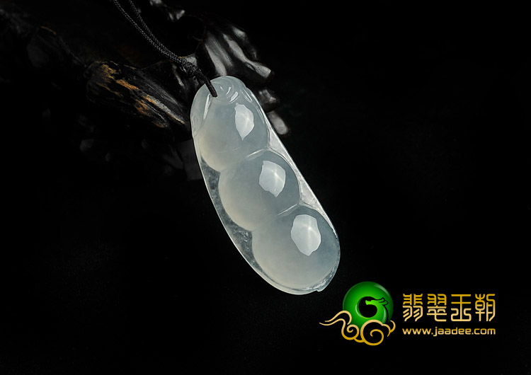 冰种晴水缅甸翡翠A货四季豆挂件