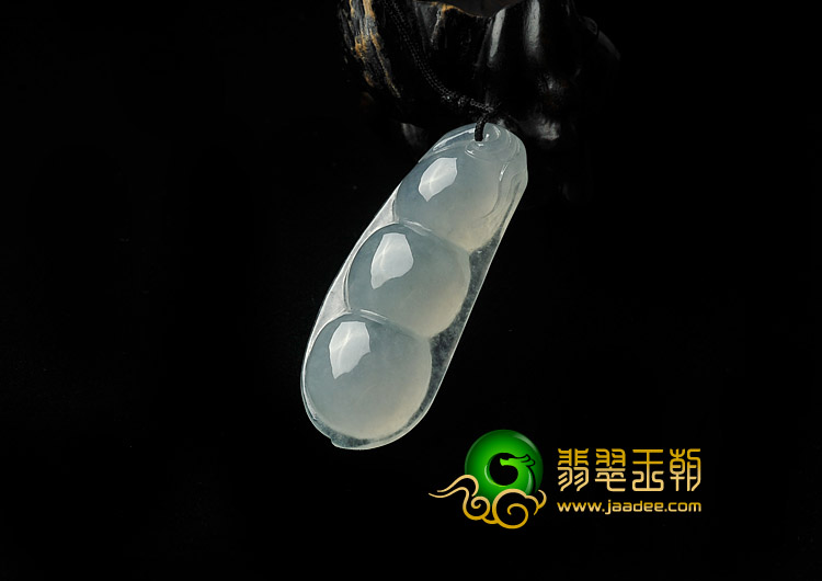 冰种晴水缅甸翡翠A货四季豆挂件