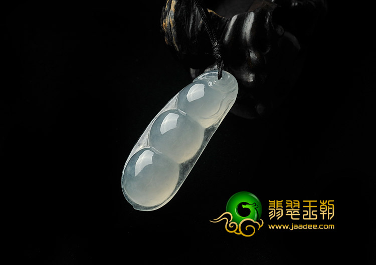 冰种晴水缅甸翡翠A货四季豆挂件